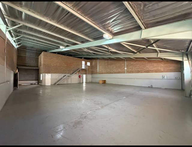 391M² WAREHOUSE FOR SALE IN HALFWAY HOUSE